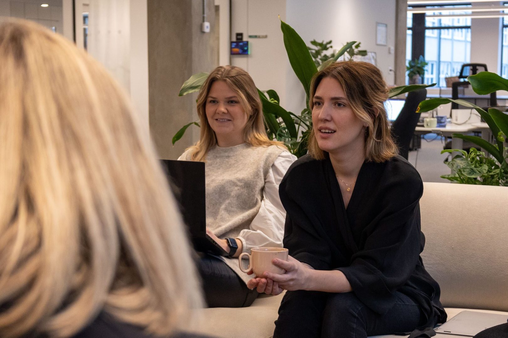 Personer på Ants HR Tech diskuterar leadership